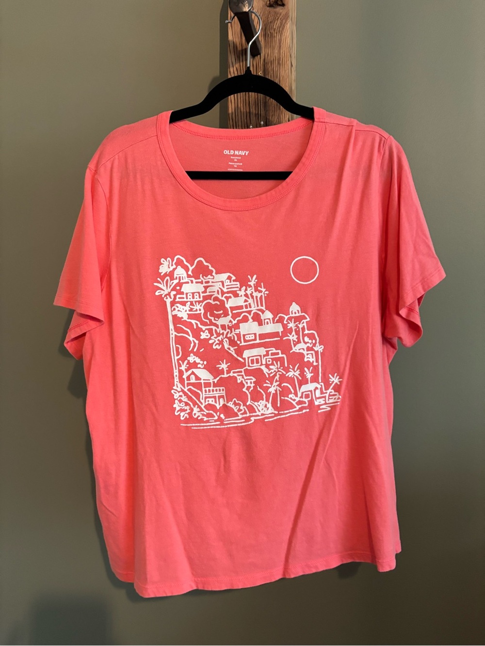 61.) Old Navy / Cotton / Coral Graphic Tee